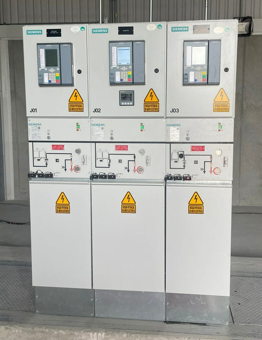 Tablero de media tensión tipo switchgear con diseño certificado para distribución eléctrica industrial en México