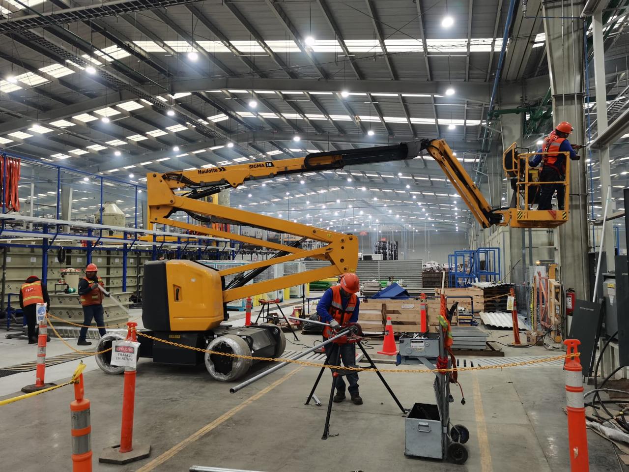 Instalación eléctrica en media y baja tensión, cableado y canalización, instalación de luminarias, instalaciones electricas industriales, proyecto hecho por Proci, fabricación e instalación de tableros eléctricos industriales, tablero de control, fuerza y ccm. instalación de transformador y subestación