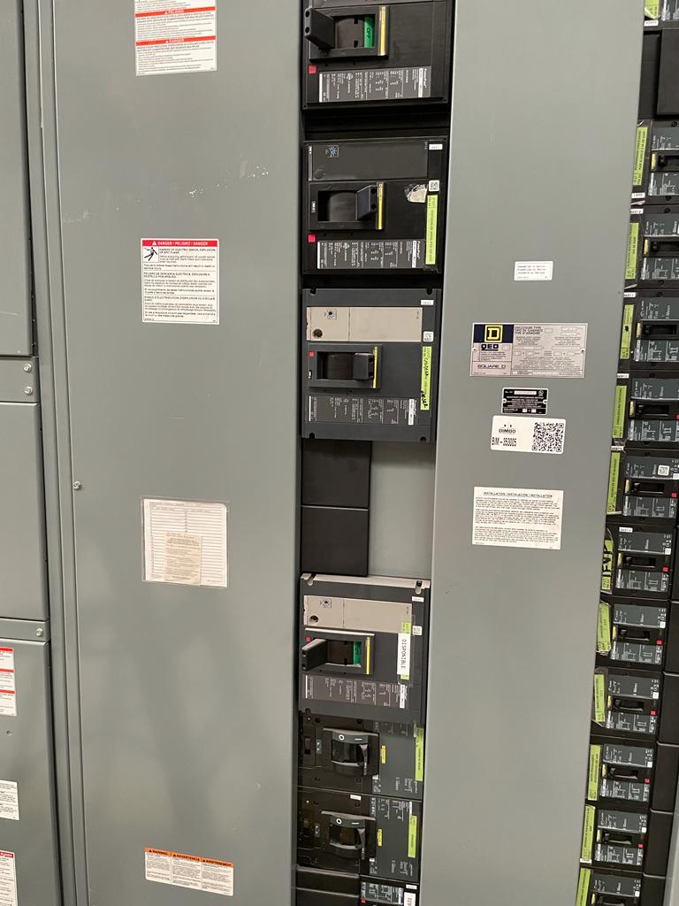 Tablero eléctrico principal de distribución certificado para instalaciones industriales en México hecho en proci