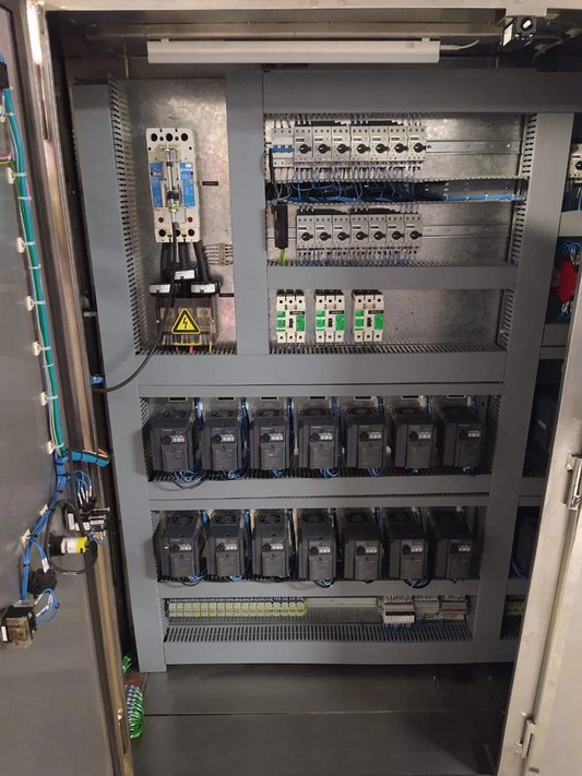 Tableros de control eléctrico personalizados para automatización industrial y monitoreo de procesos en México hecho en Proci